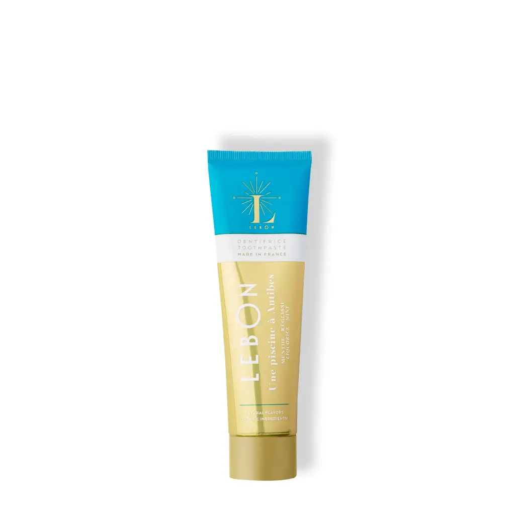 UNE PISCINE A ANTIBES 25 ML